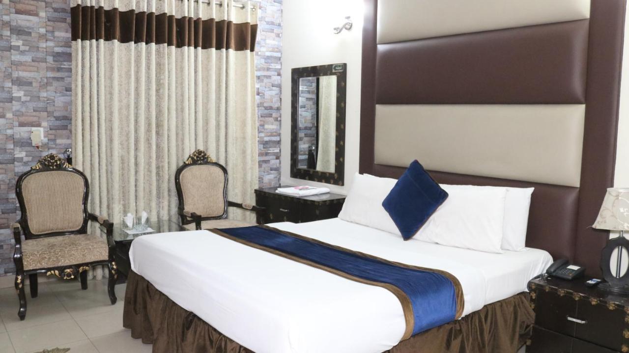 Hotel Tourist Inn Lahore Ngoại thất bức ảnh