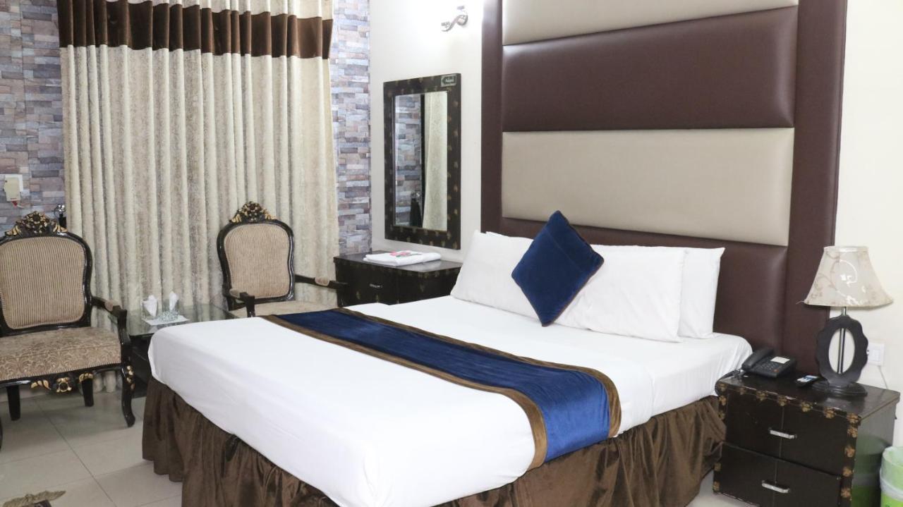 Hotel Tourist Inn Lahore Ngoại thất bức ảnh