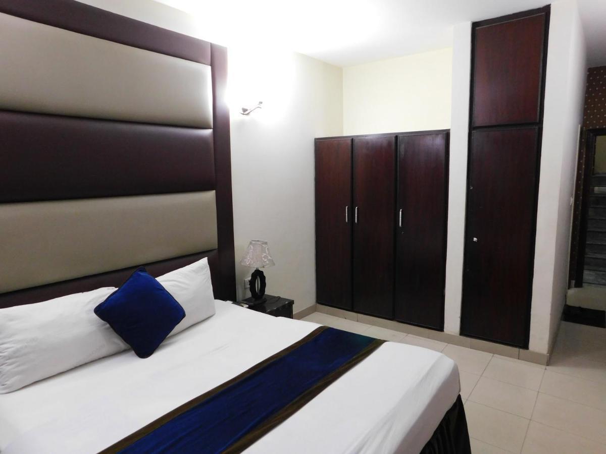 Hotel Tourist Inn Lahore Ngoại thất bức ảnh