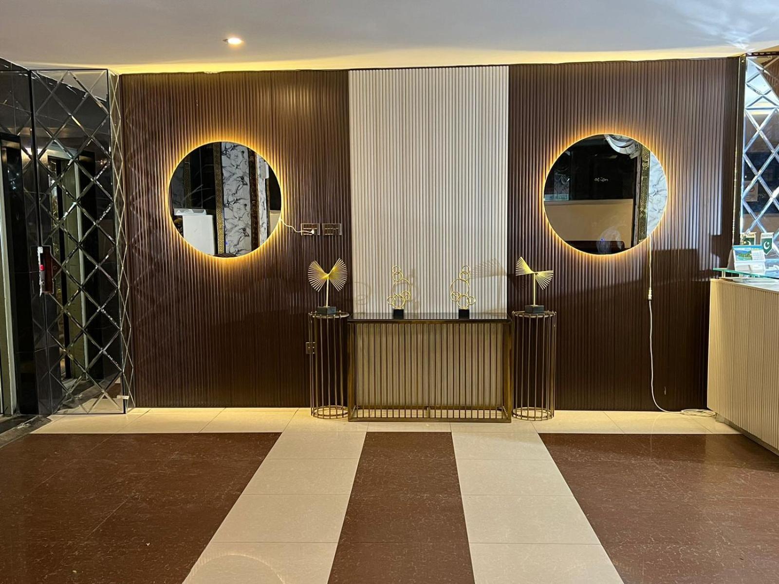 Hotel Tourist Inn Lahore Ngoại thất bức ảnh