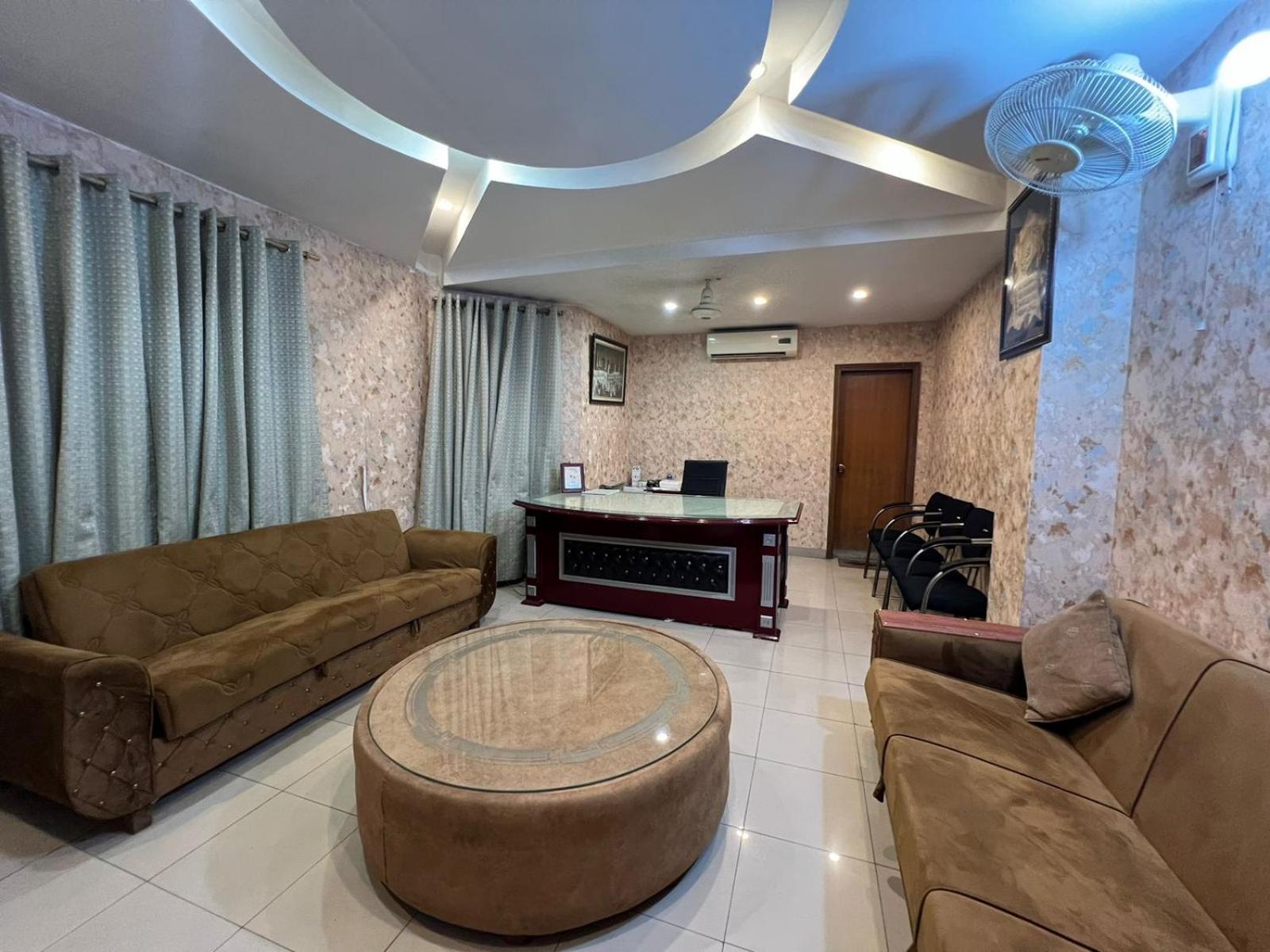 Hotel Tourist Inn Lahore Ngoại thất bức ảnh