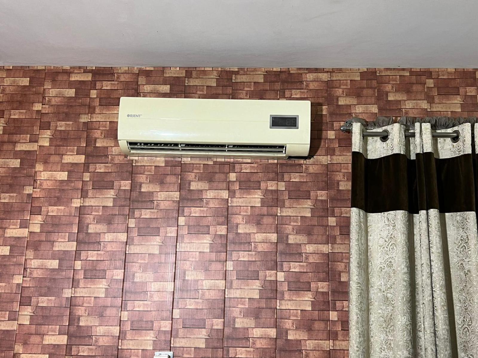 Hotel Tourist Inn Lahore Ngoại thất bức ảnh